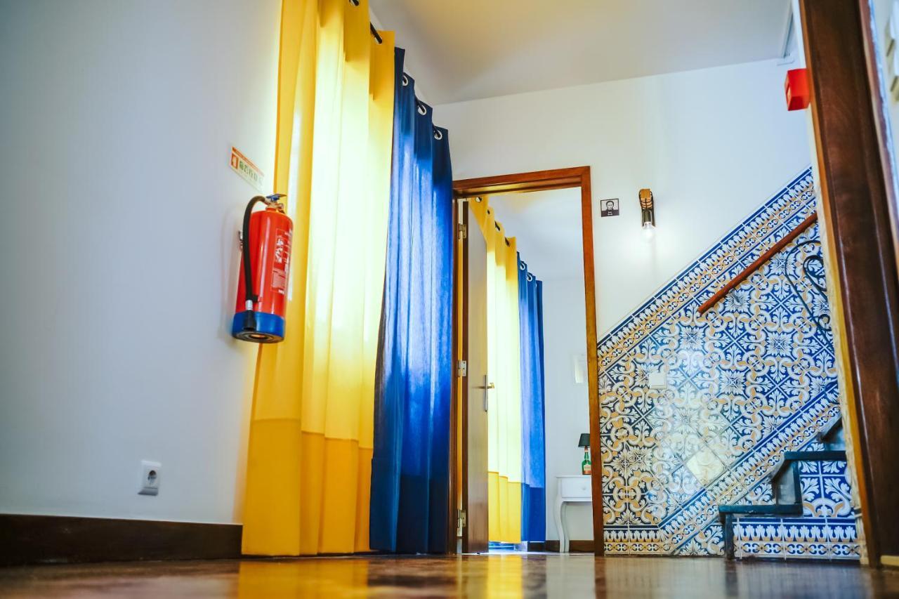 Help Yourself Hostels - Restelo Lisbona Esterno foto