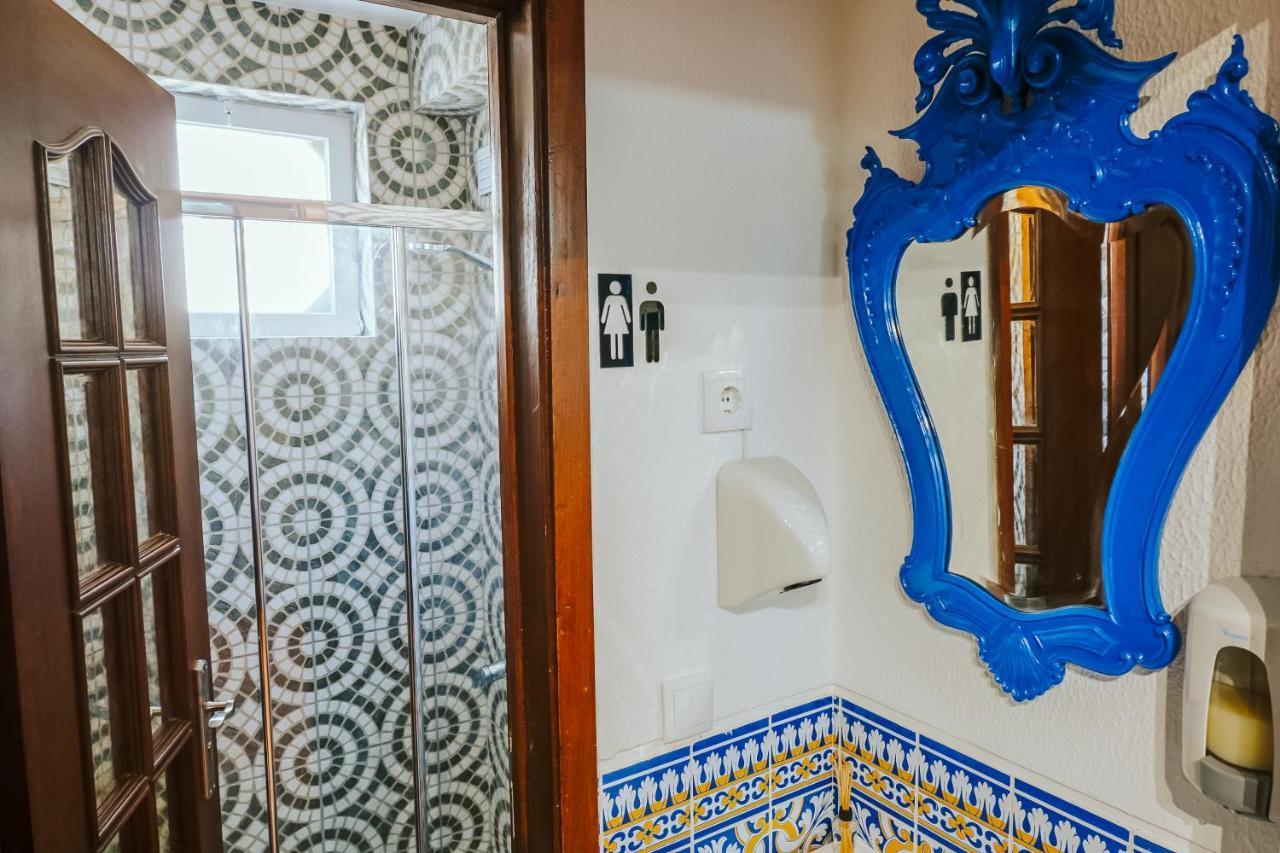 Help Yourself Hostels - Restelo Lisbona Esterno foto