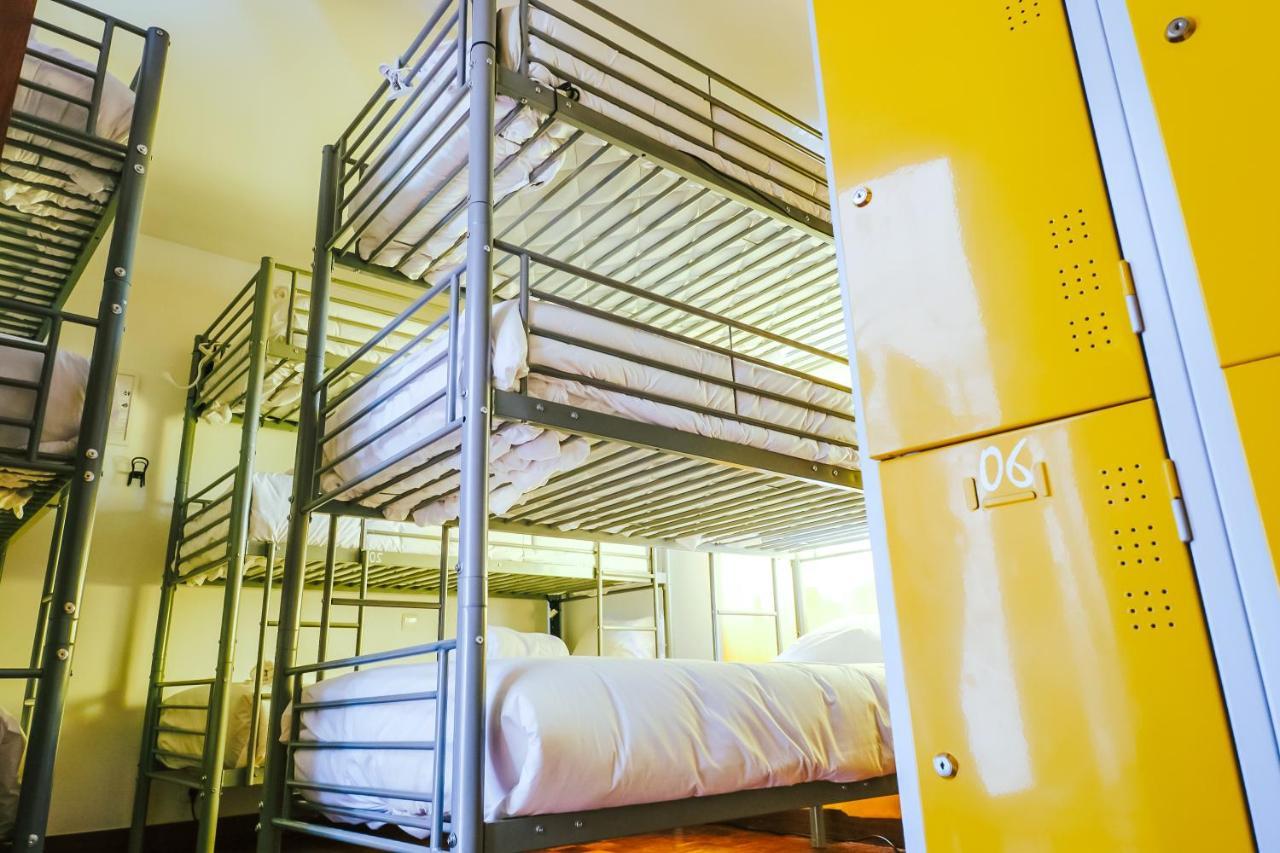 Help Yourself Hostels - Restelo Lisbona Esterno foto