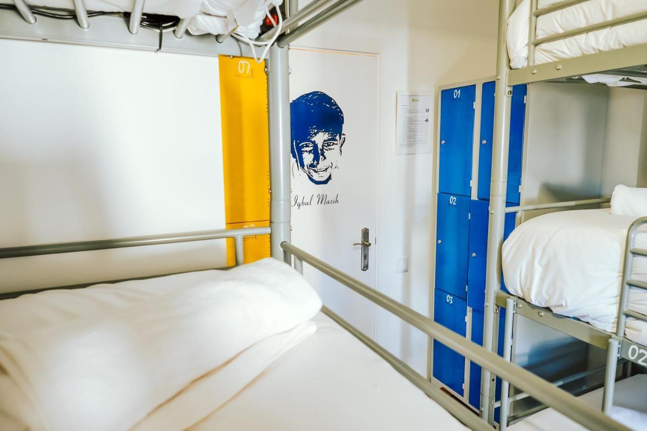 Help Yourself Hostels - Restelo Lisbona Esterno foto